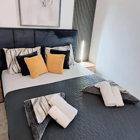 Tina , Kod Hotela Sunce *