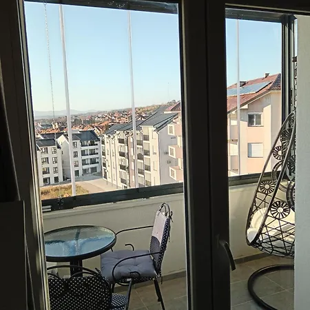 Tina , Kod Hotela Sunce