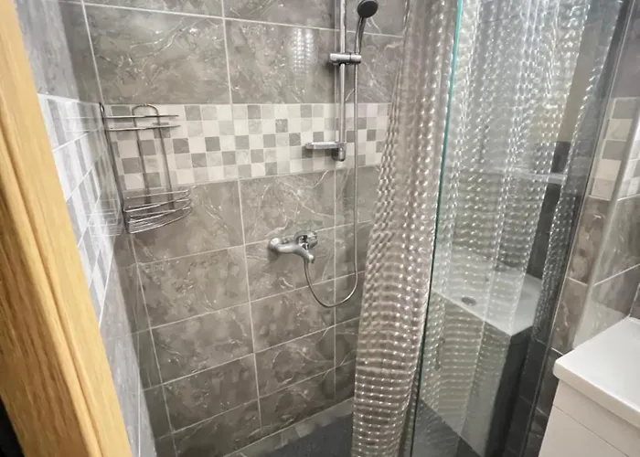 Tina , Kod Hotela Sunce *