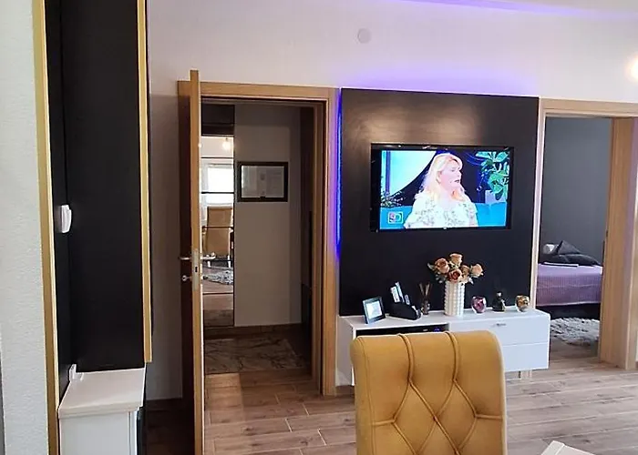 アパート Tina , Kod Hotela Sunce ソコバニャ